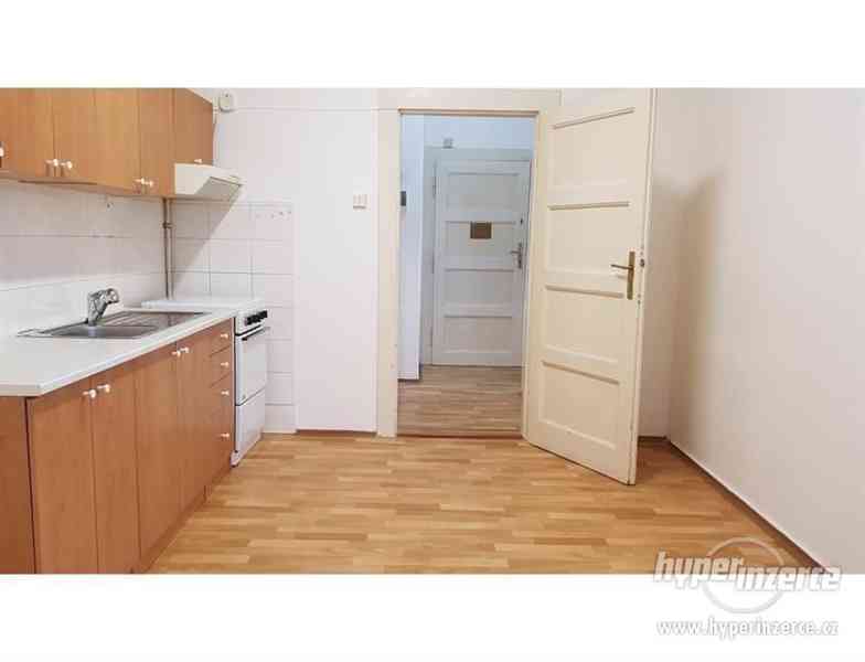 Pronájem bytu - nezařízený byt 1+1, 48m2, balkón, Praha 3 - Žižkov, ul. Za Žižkovskou vozovnou