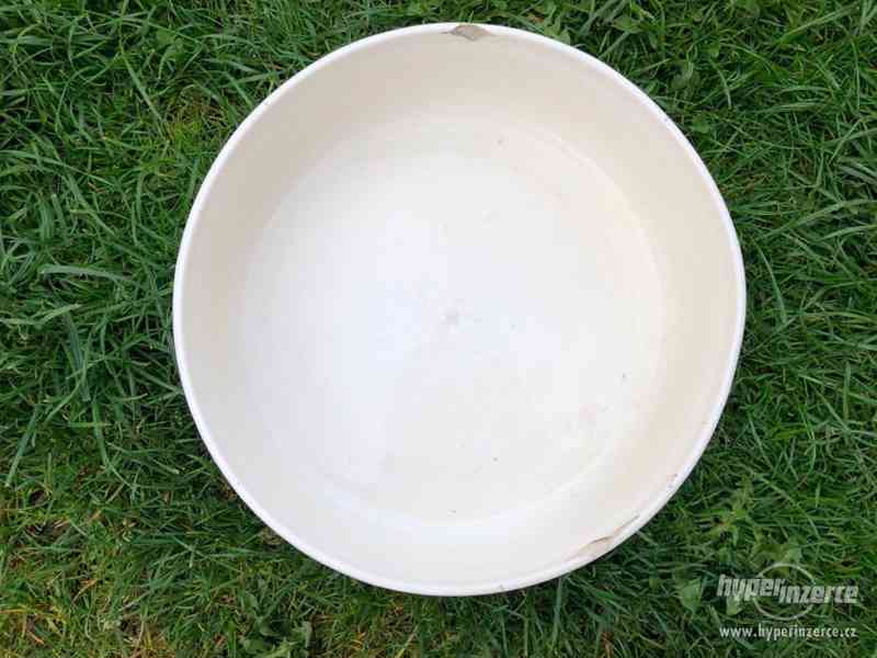 Starožitné porcelánové umyvadlo bílé s kytičkami - foto 3