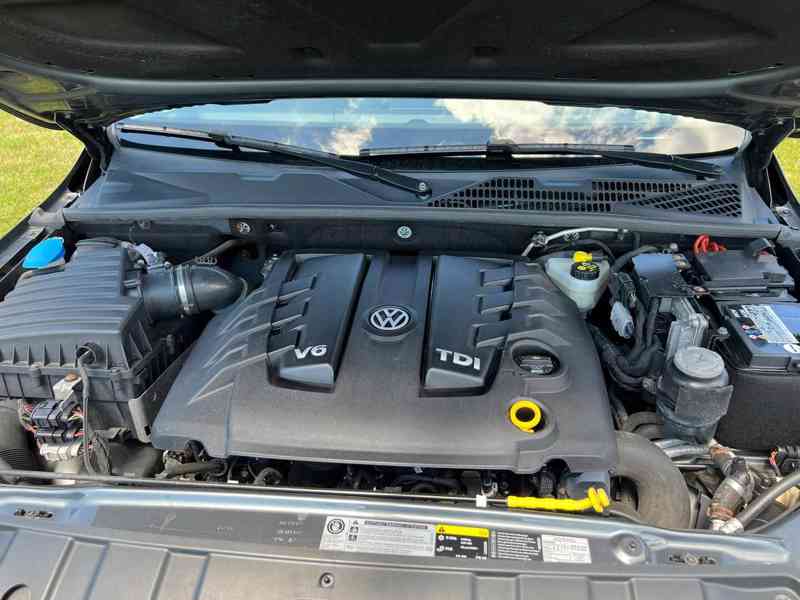 VW AMAROK 3,0 TDi 165 KW 4x4 - HIGHLINE, 2017, TOP KM - foto 23