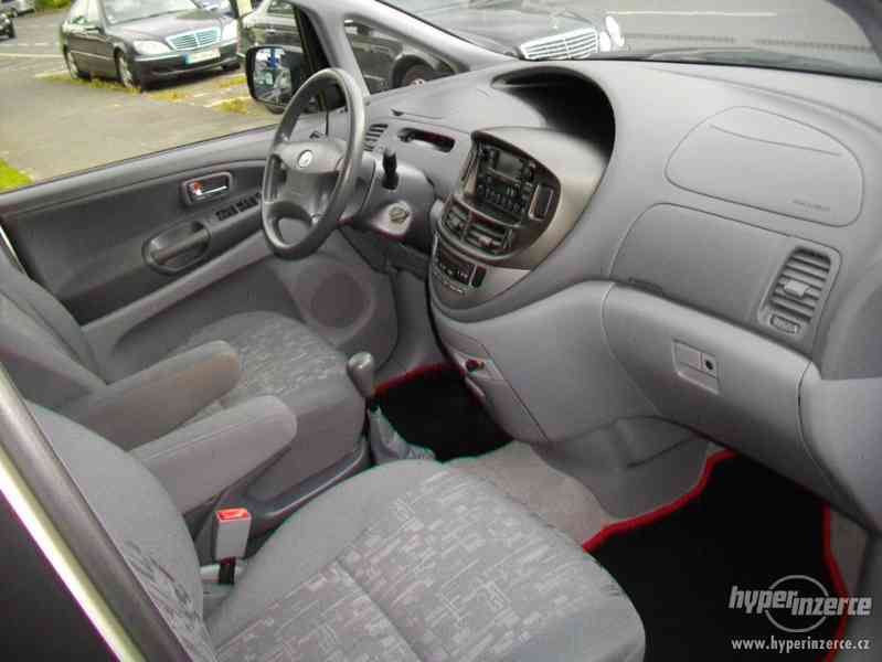 Toyota Previa 2.4i 7 míst - foto 12