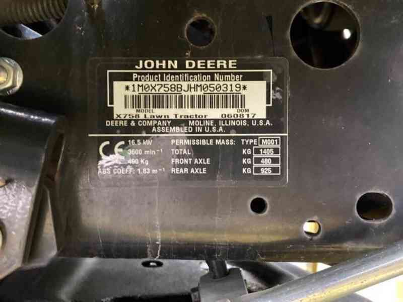 Sekačka John Deere X758 - foto 6