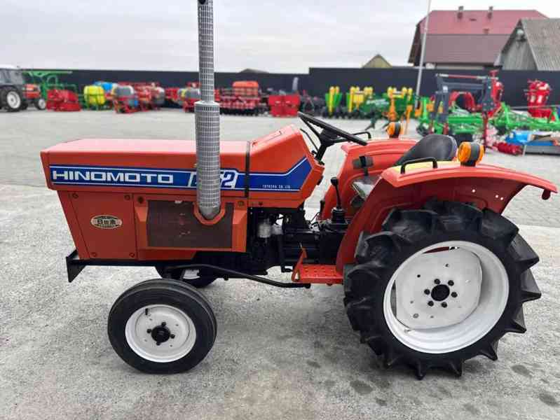Traktor Hinomoto E152, 4×2 (16 hp) + sekačka - foto 5