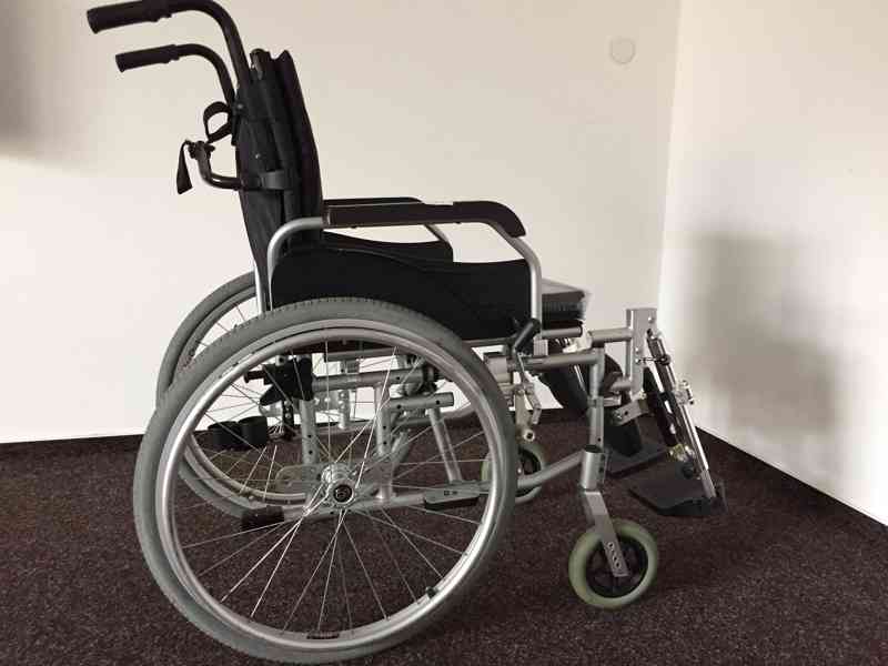 Invalidní vozík, odlehčený, skládací - se zárukou - foto 1
