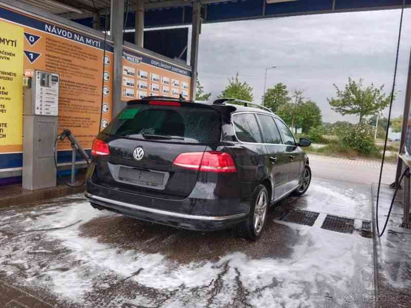 Volkswagen Passat 2,0   B7 - foto 4
