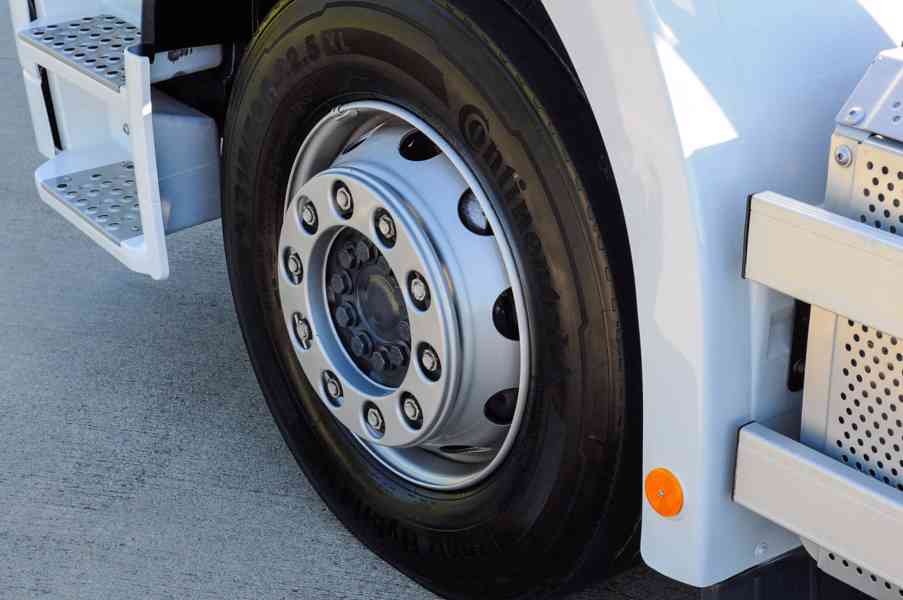 MERCEDES AXOR 1924 HÁKOVÝ NOSIČ KONTEJNERŮ EURO5 - foto 24