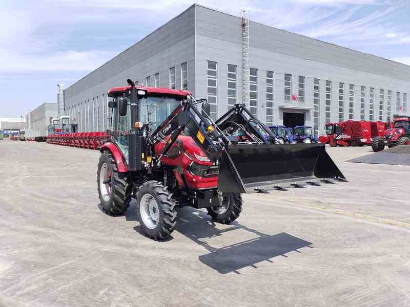 Traktor HANWO HWE 704 C, STAGE V, 4 válcový motor Víčko - foto 6