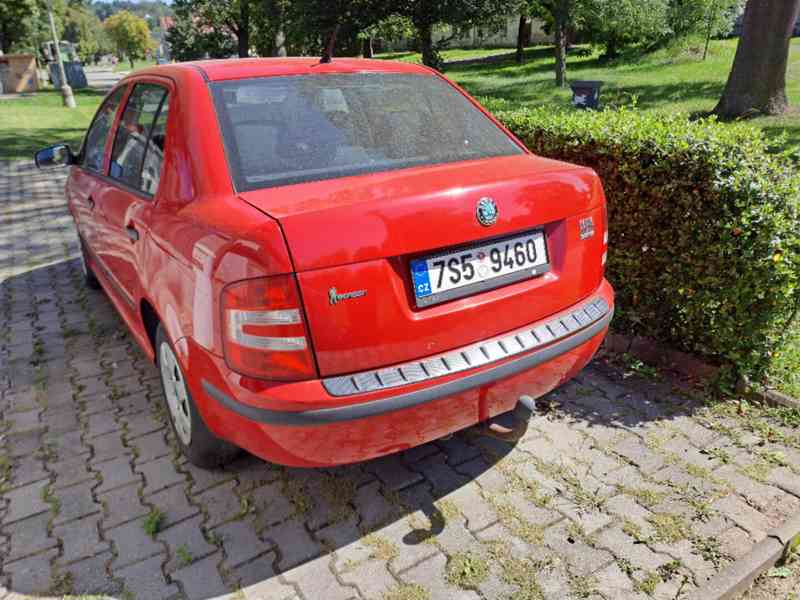 Škoda Fabia Sedan 2008 - foto 5