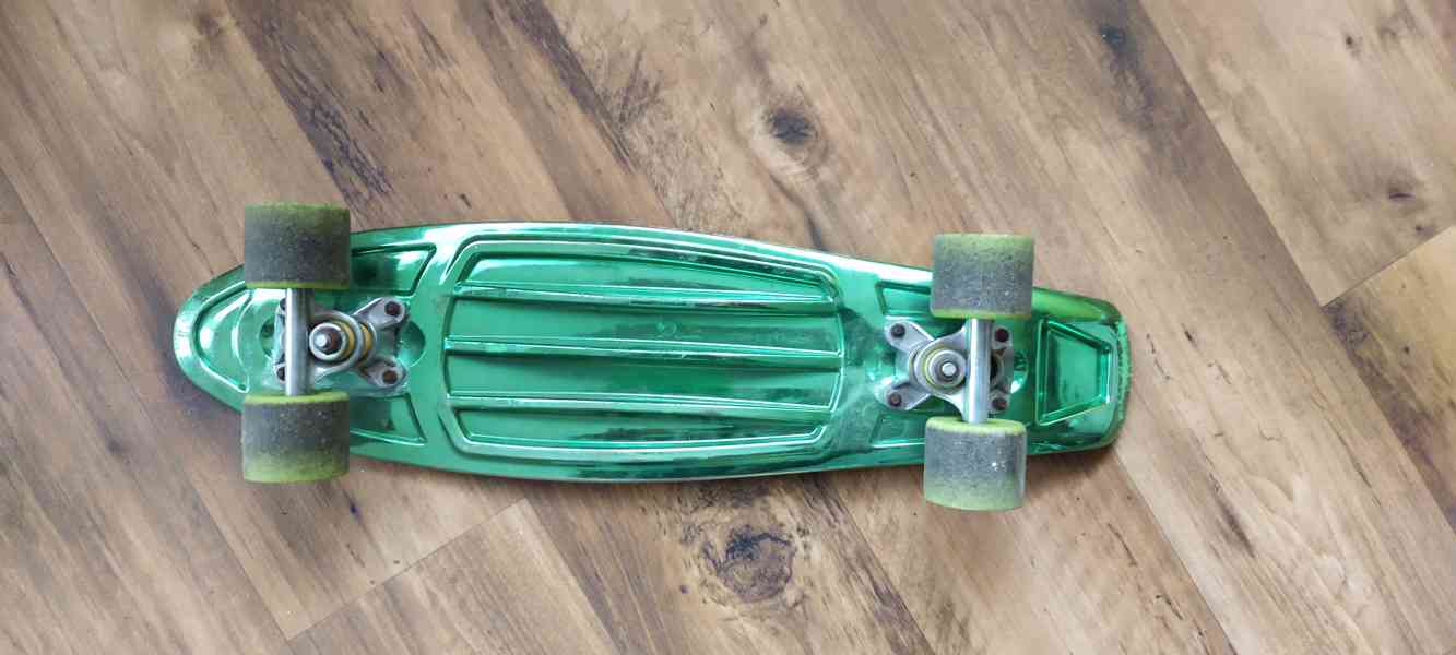 Plastový skateboard, délka 60cm, šířka 16cm - foto 3