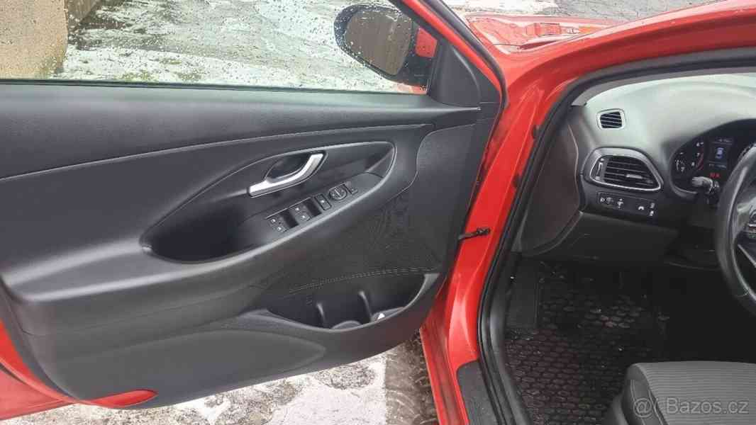 Hyundai i30 1,4   CVVT benzín, manuál, rok 2019 - foto 4