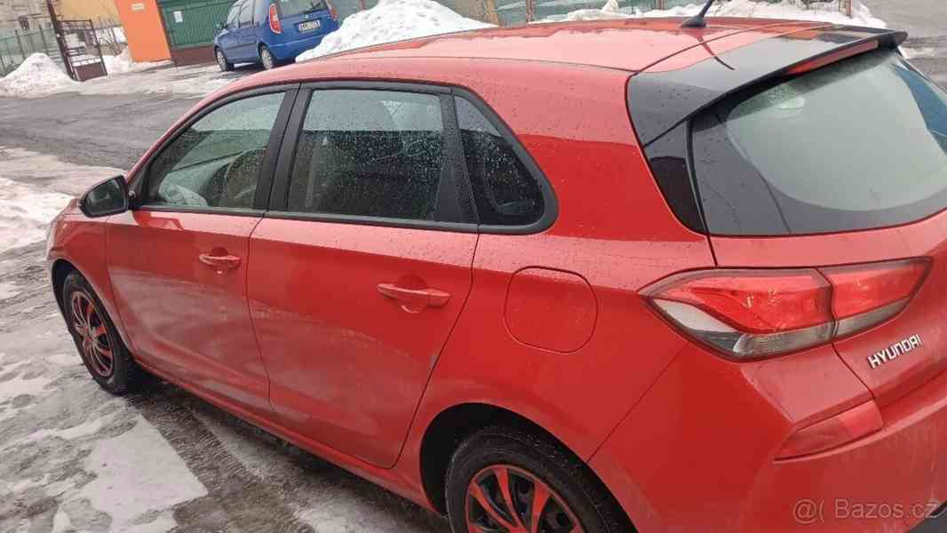 Hyundai i30 1,4   CVVT benzín, manuál, rok 2019 - foto 6