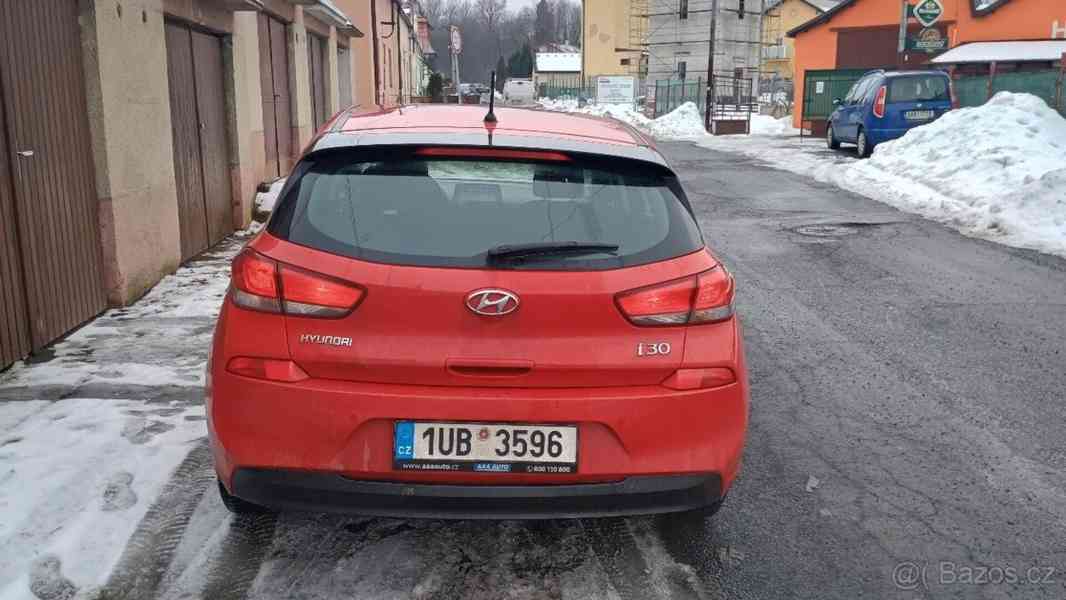 Hyundai i30 1,4   CVVT benzín, manuál, rok 2019 - foto 5