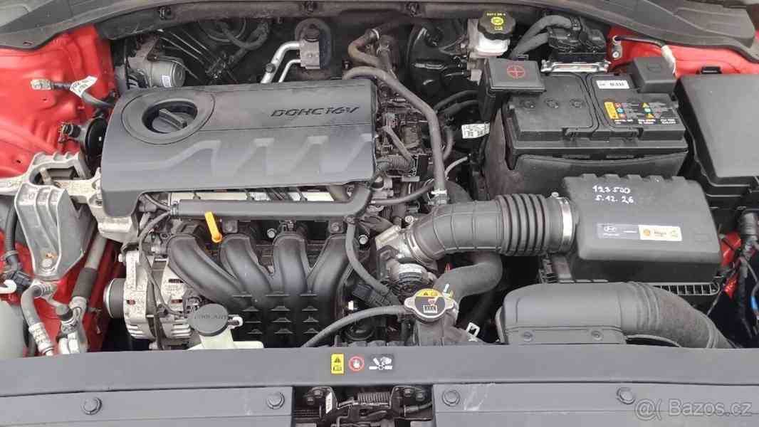 Hyundai i30 1,4   CVVT benzín, manuál, rok 2019 - foto 10