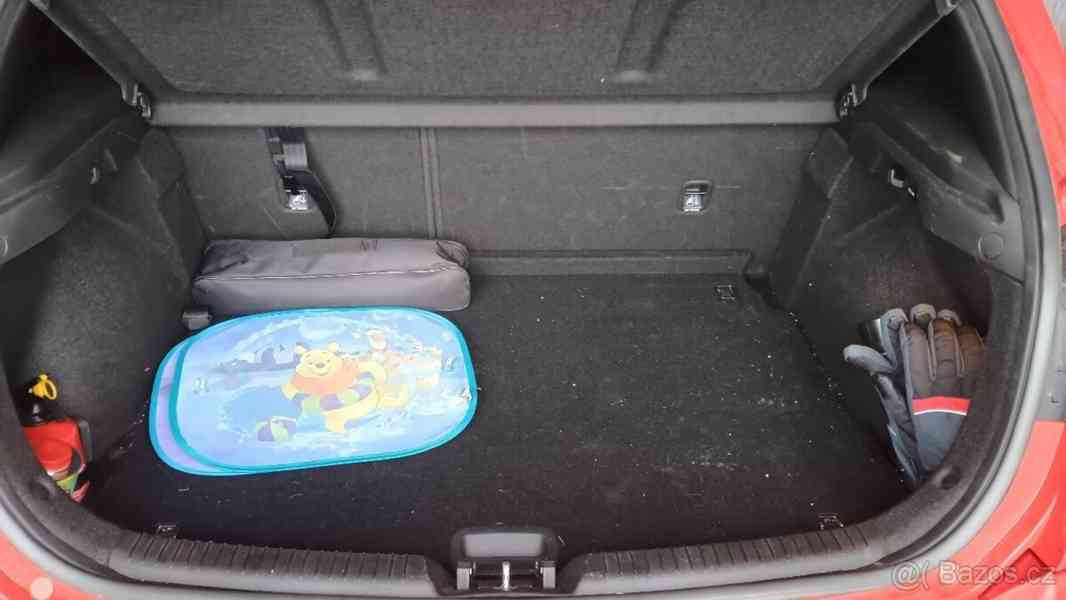 Hyundai i30 1,4   CVVT benzín, manuál, rok 2019 - foto 11