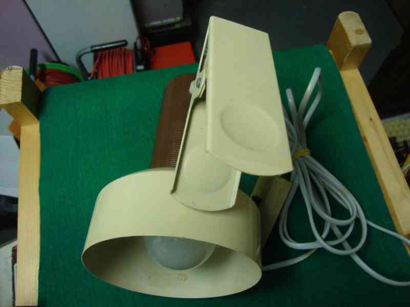 Retro lampa lampička klip skřipec na stůl NAPAKO Hůrka - foto 12