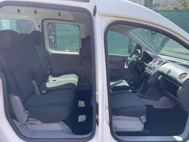 VW Caddy Maxi pro převoz vozíčkáře - foto 7