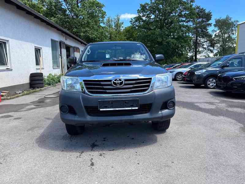 Toyota Hilux 2,5D4D Extra Cab 4x4 106kw - foto 11
