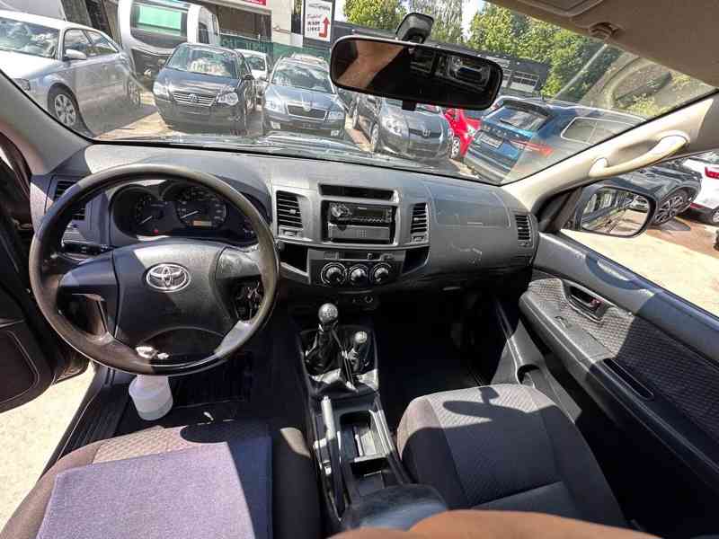 Toyota Hilux 2,5D4D Extra Cab 4x4 106kw - foto 6