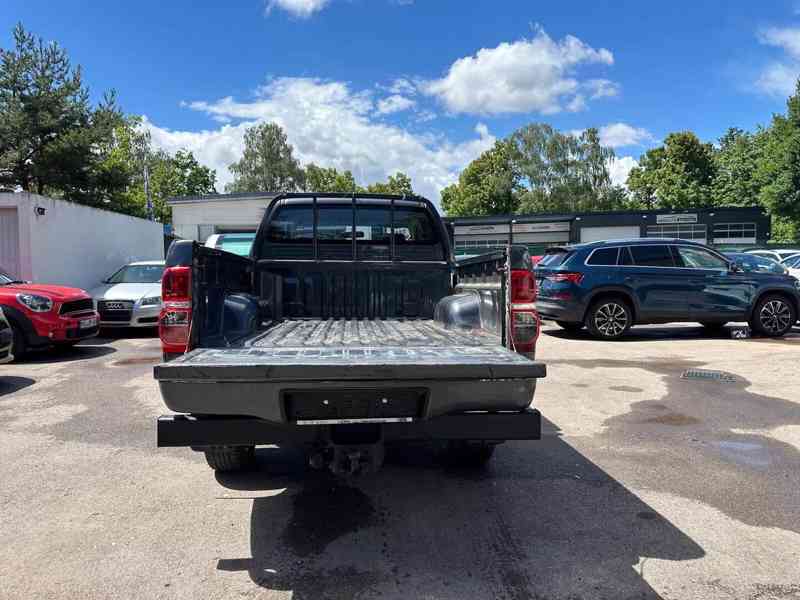 Toyota Hilux 2,5D4D Extra Cab 4x4 106kw - foto 5