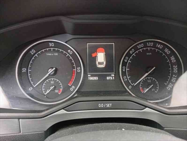 Škoda Superb 2,0   3T M1 AC - foto 10