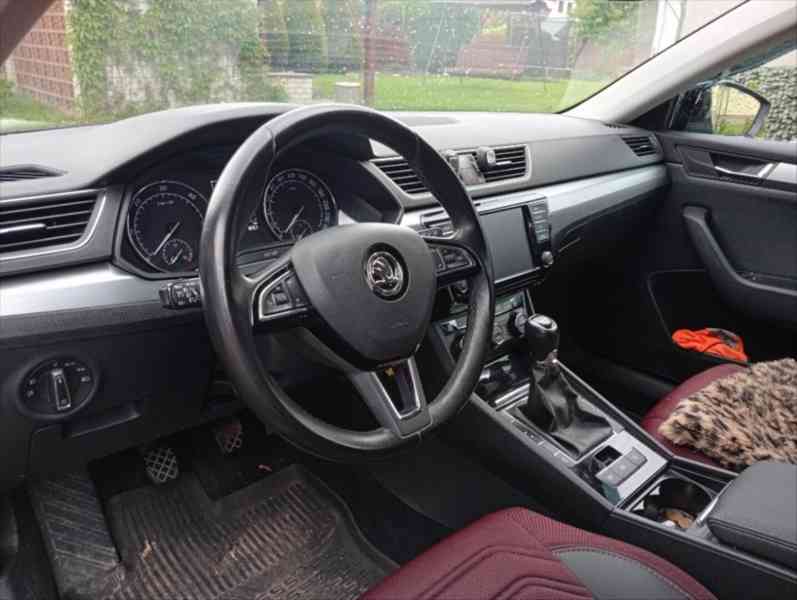 Škoda Superb 2,0   3T M1 AC - foto 7