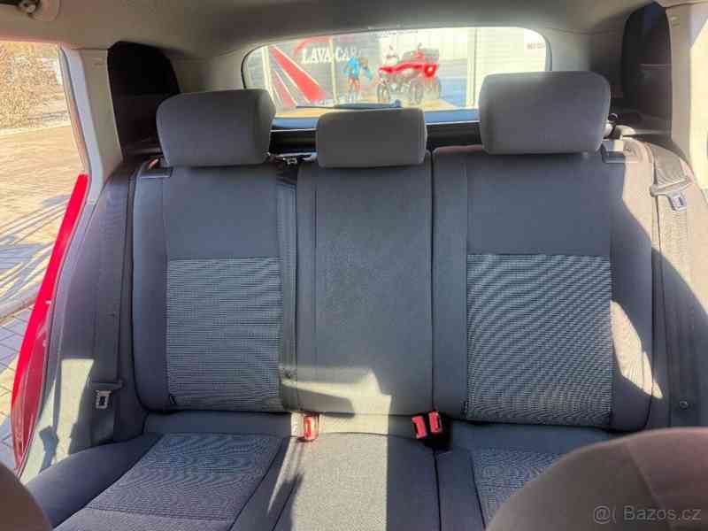 Volkswagen Golf Variant 1,6   5 | Kombi| Manuál - foto 11