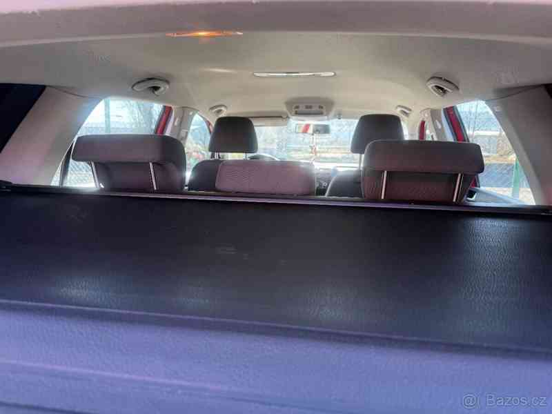 Volkswagen Golf Variant 1,6   5 | Kombi| Manuál - foto 3