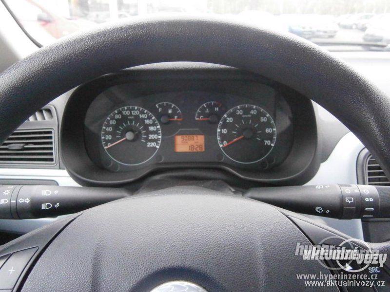 Fiat Punto 1.4, benzín,  2006, el. okna, STK, centrál - foto 2