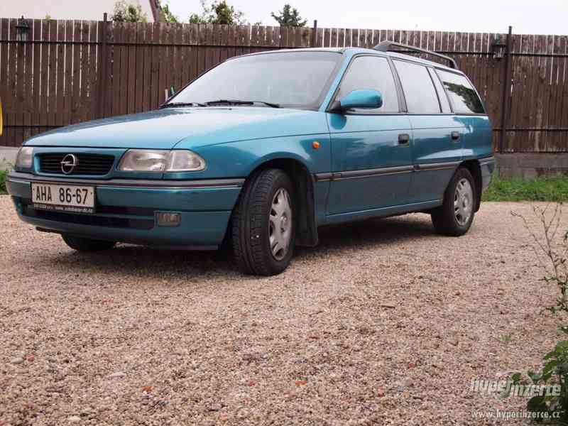 OPEL ASTRA CARAVAN 1,6,r.v.1996 - foto 3