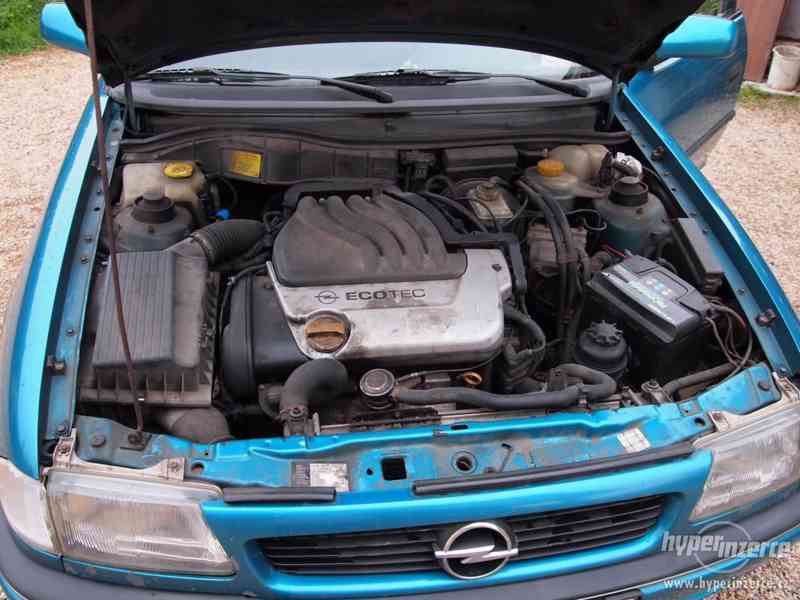 OPEL ASTRA CARAVAN 1,6,r.v.1996 - foto 10