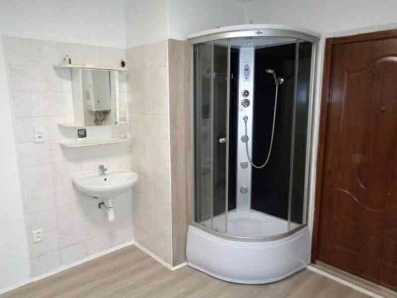 Pronájem bytu 2+1 ve 3.NP 72 m² v centru Liberce - foto 5