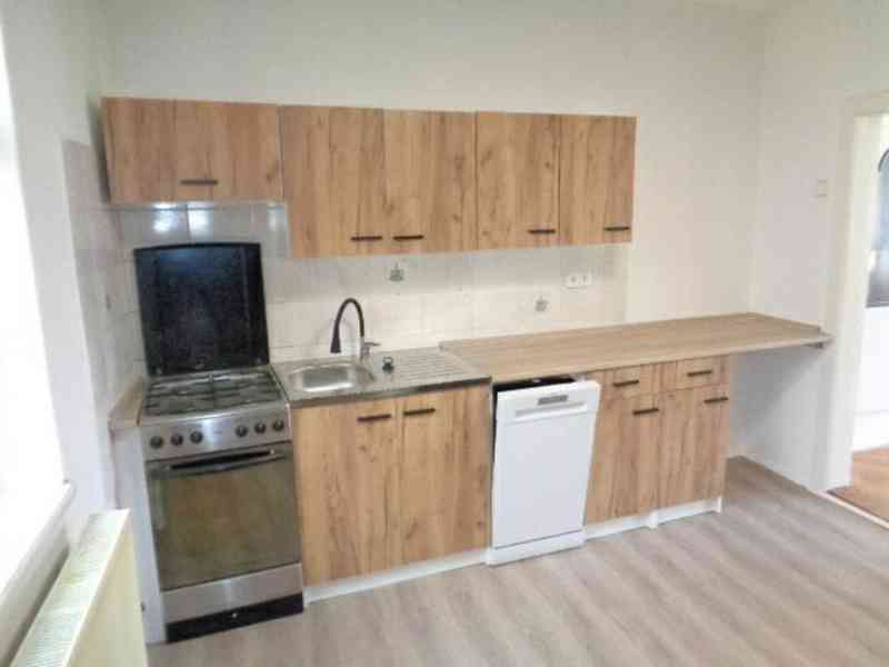 Pronájem bytu 2+1 ve 3.NP 72 m² v centru Liberce - foto 2