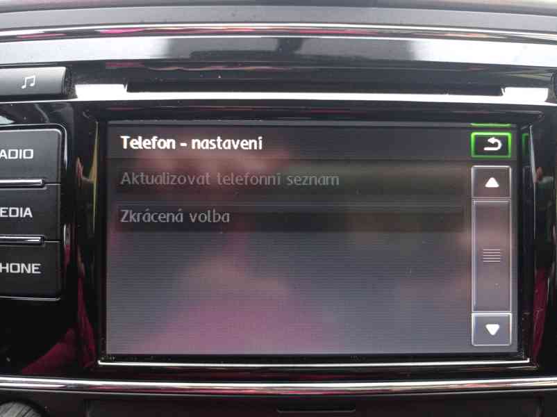 Škoda Superb 1.8 TSi 118kW/DSG/CZ/Výhřev - foto 36