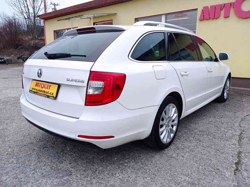 Škoda Superb 1.8 TSi 118kW/DSG/CZ/Výhřev - foto 3