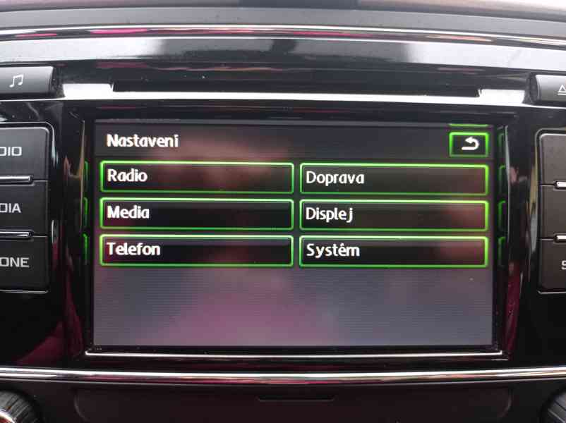 Škoda Superb 1.8 TSi 118kW/DSG/CZ/Výhřev - foto 33