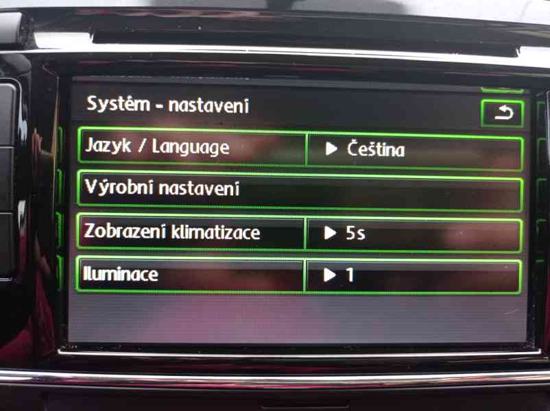 Škoda Superb 1.8 TSi 118kW/DSG/CZ/Výhřev - foto 39