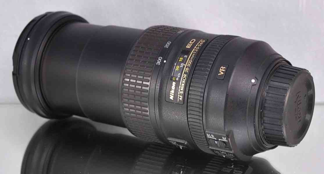Nikon AF-S Nikkor 28-300mm f/3.5-5.6 G ED VR **FX - foto 7