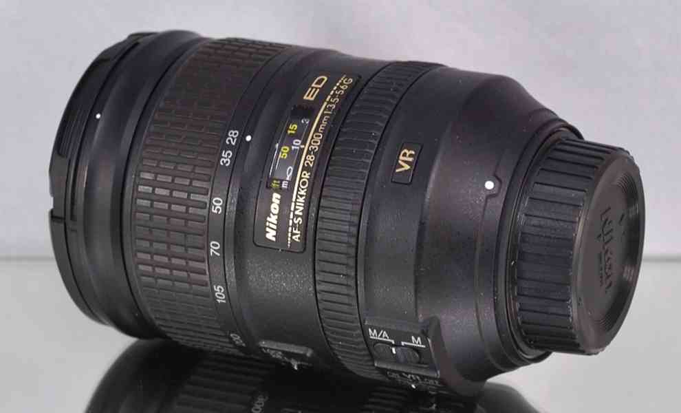 Nikon AF-S Nikkor 28-300mm f/3.5-5.6 G ED VR **FX - foto 6