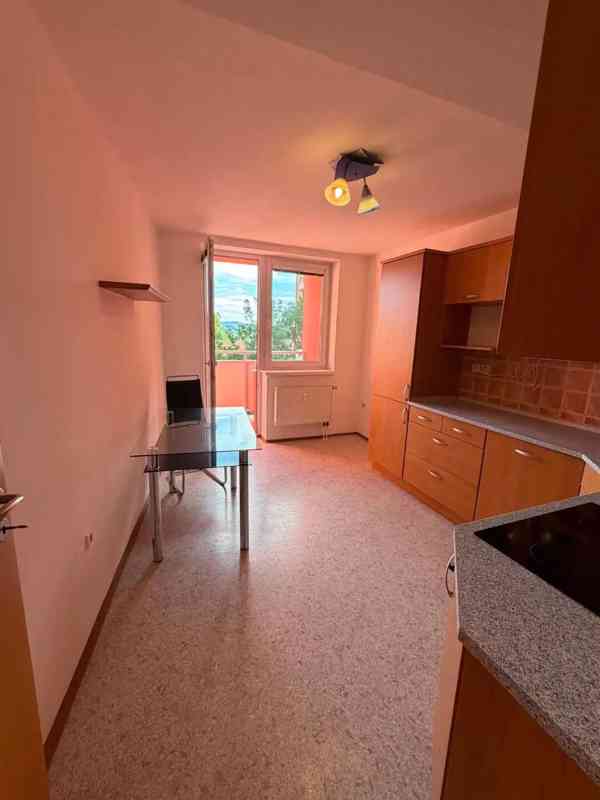 Pronájem bytu 3+1 96 m² - foto 3