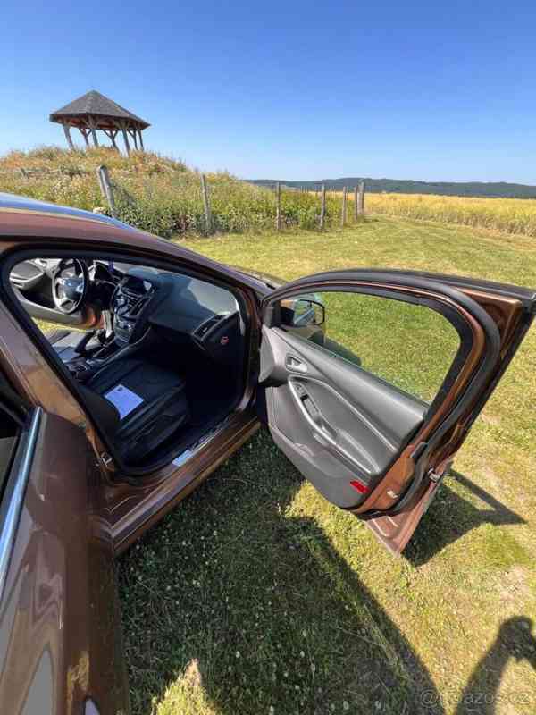 Ford Focus 1,6 - foto 15