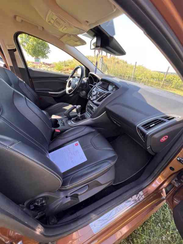 Ford Focus 1,6 - foto 10