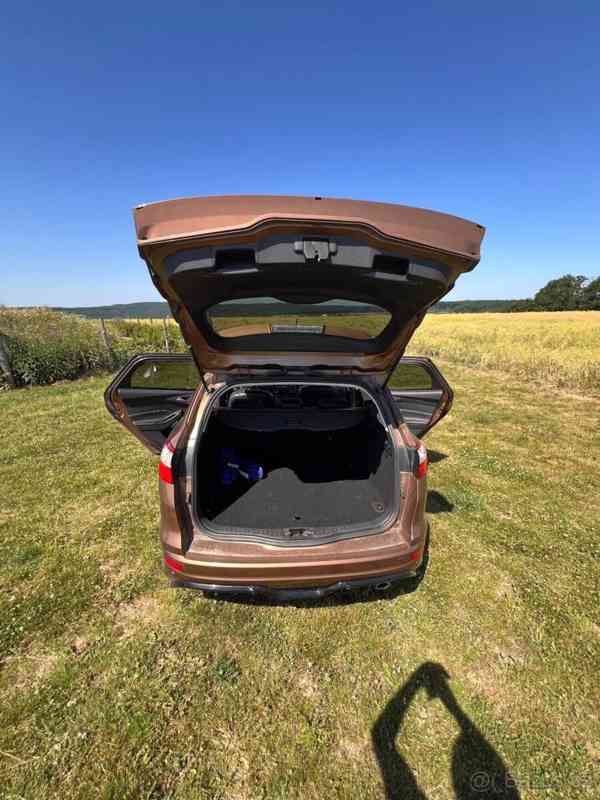 Ford Focus 1,6 - foto 8