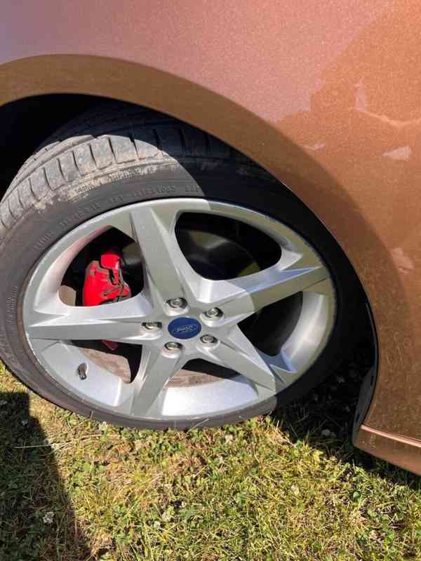 Ford Focus 1,6 - foto 20