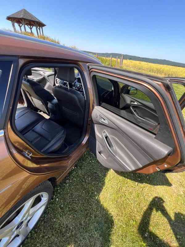 Ford Focus 1,6 - foto 14