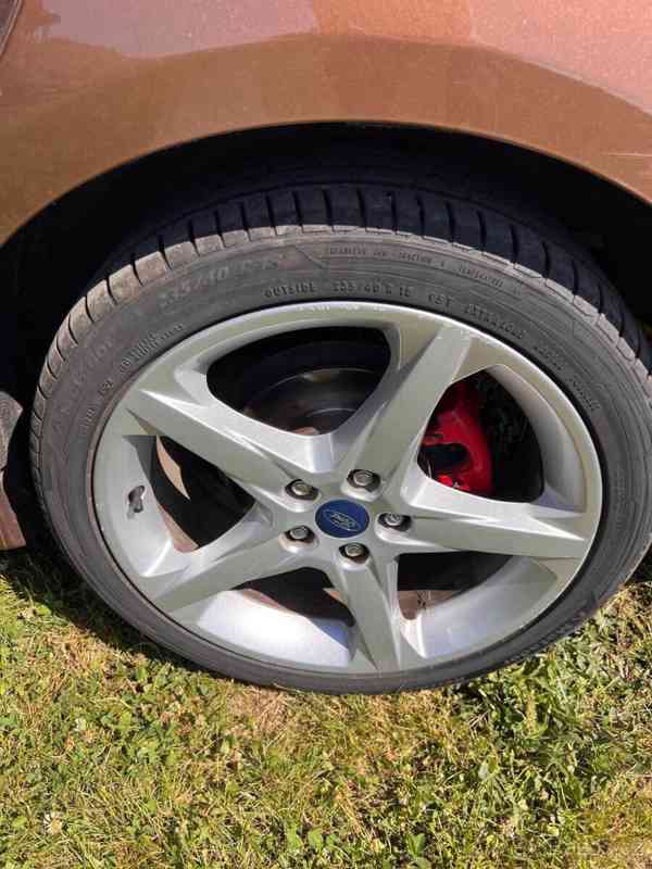 Ford Focus 1,6 - foto 19