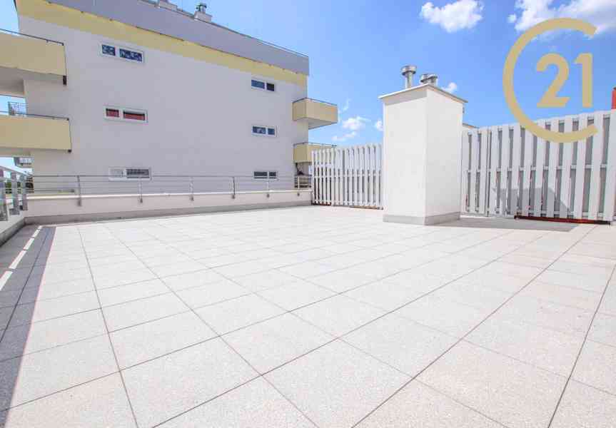 Prodej bytu 3+kk s celkovou užitnou plochou 129 m2 s garážovým stáním a prostornou terasou, ul. Liše - foto 16