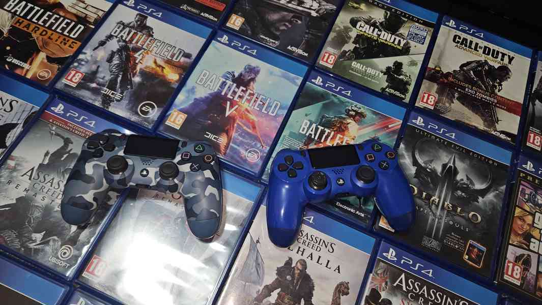 Playstation 4 pro 1TB + 38 her +2 ovladače.  - foto 3