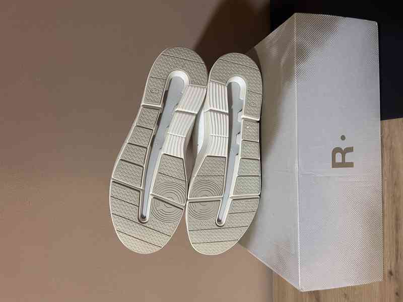 Dámské nové tenisky - foto 8