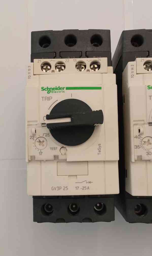 Motorová ochrana Schneider GV3P 40 30-40A - foto 3