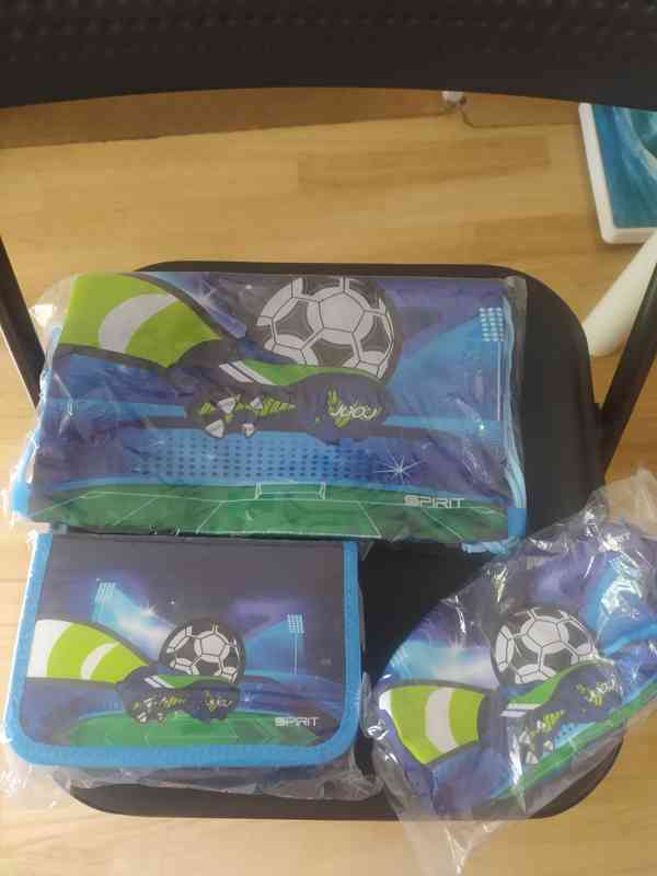 Školní batoh aktovka nová částečně vybavená vše na fotkách  - foto 4