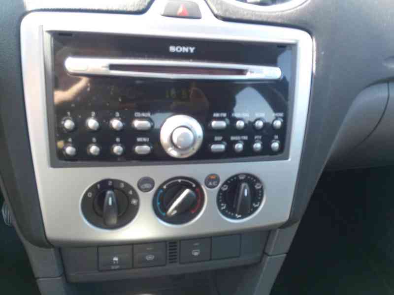Prodám Ford Focus 1.6,  - foto 8